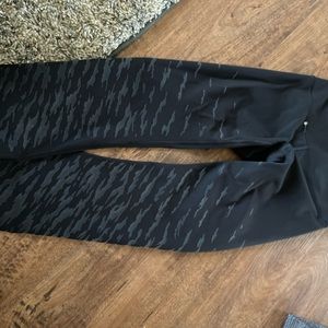 Lululemon wunder train 28in